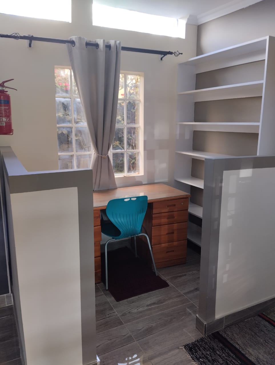 Small, open working area